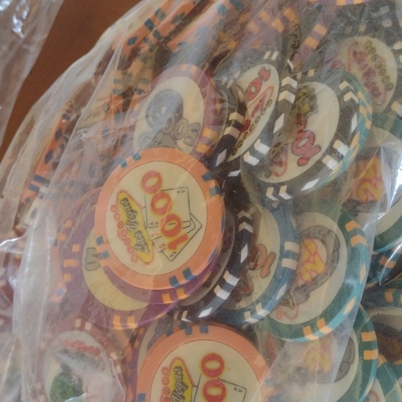 Multicolor Poker Chips 5lbs Assorted - Picture 2 of 3